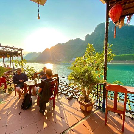 Phong Nha Coco Riverside Exterior photo