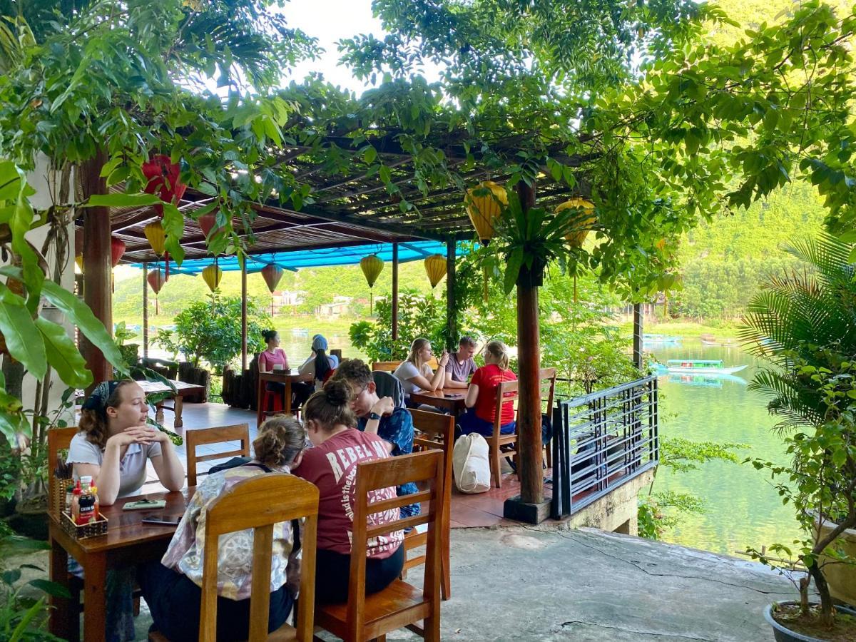 Phong Nha Coco Riverside Exterior photo
