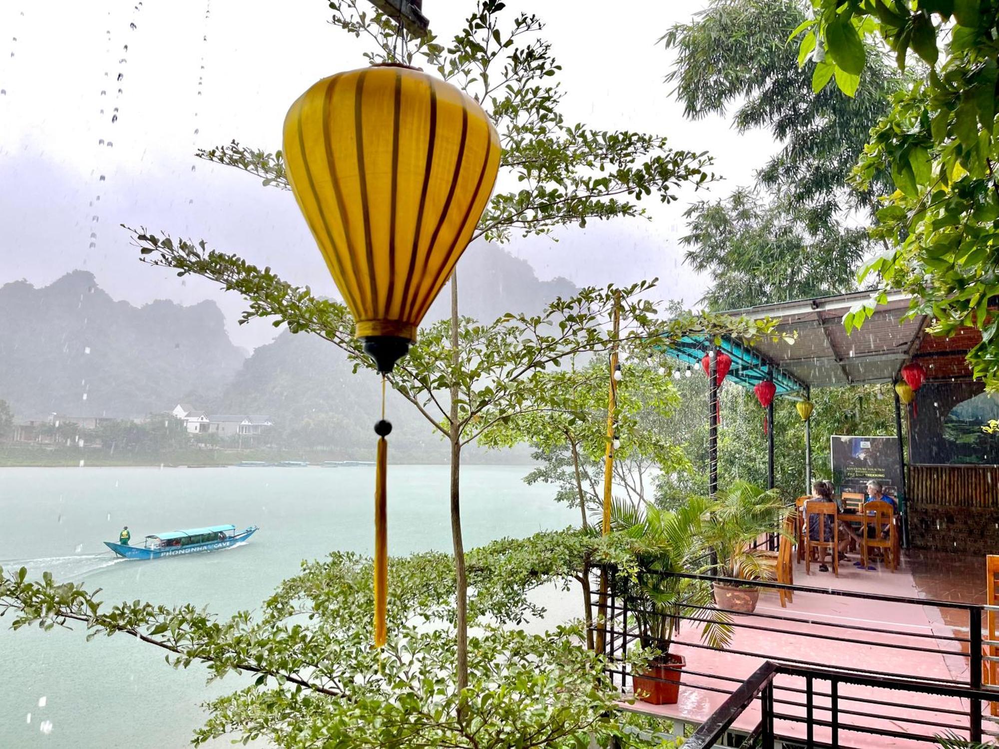Phong Nha Coco Riverside Exterior photo