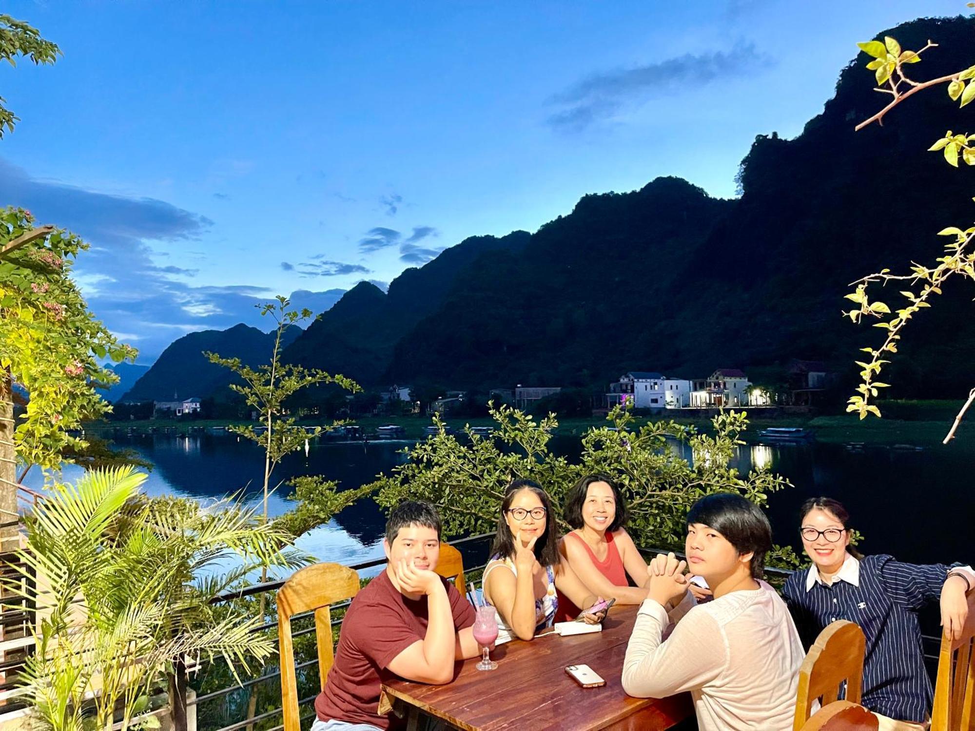Phong Nha Coco Riverside Exterior photo