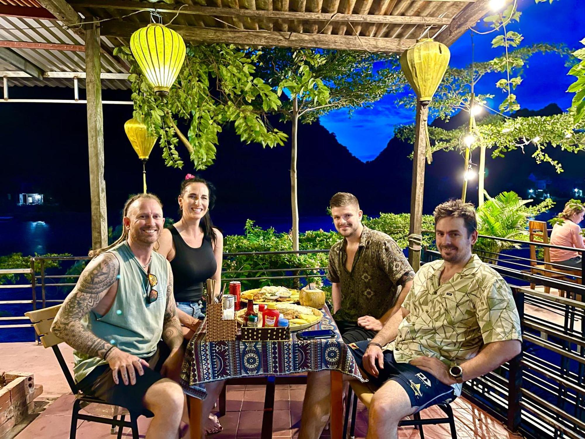 Phong Nha Coco Riverside Exterior photo